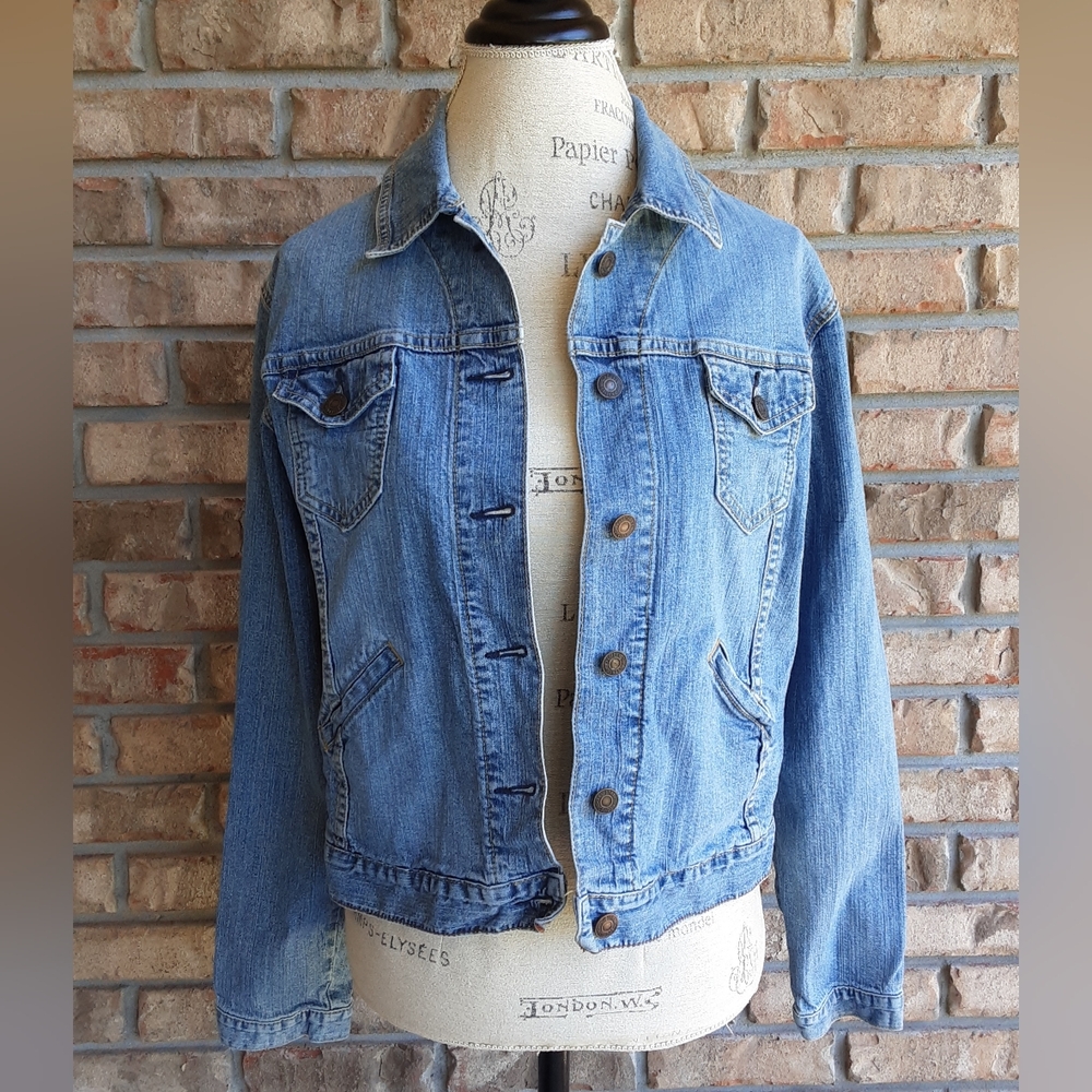 Levi Strauss Blue Denim Button Front Jean Jacket.